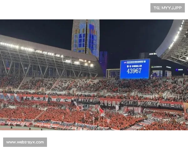 英博队主场激情四射，罗伯森回归点燃球迷热情