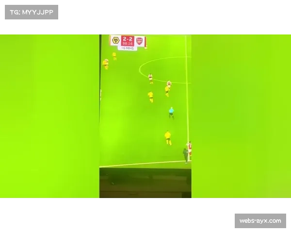 终场哨响，国际米兰众将低头离场，挪威寒风中迷失方向